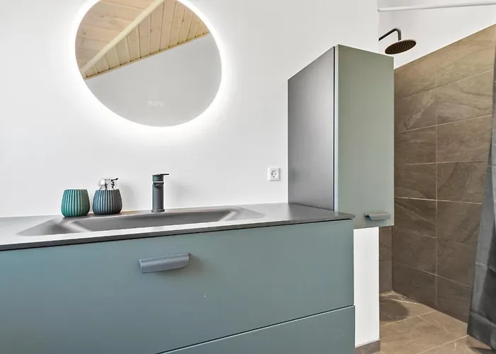 4 Bedroom Amazing In Сasa de vacaciones Hemmet