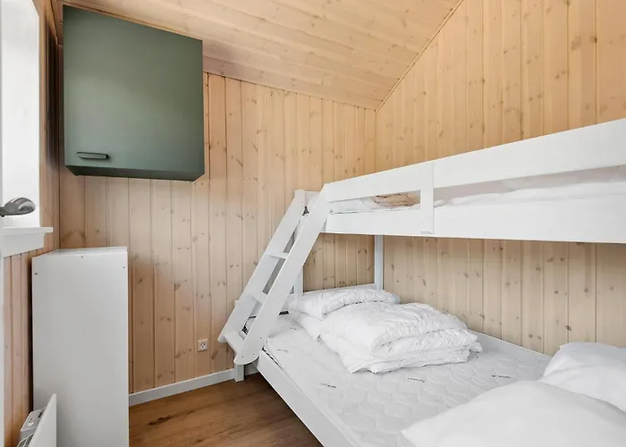 Сasa de vacaciones 4 Bedroom Amazing In Hemmet