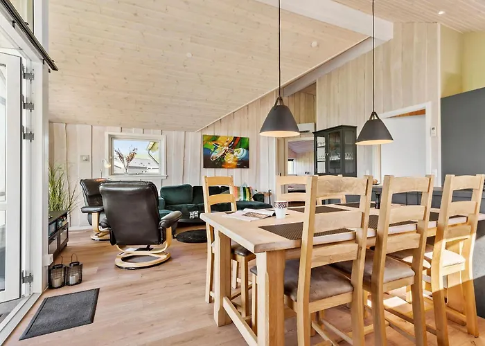 Сasa de vacaciones 4 Bedroom Amazing In
